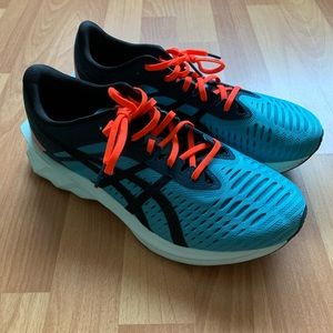 ASICS Novablast (Blue Cyan, Atomic Orange) S:9.5